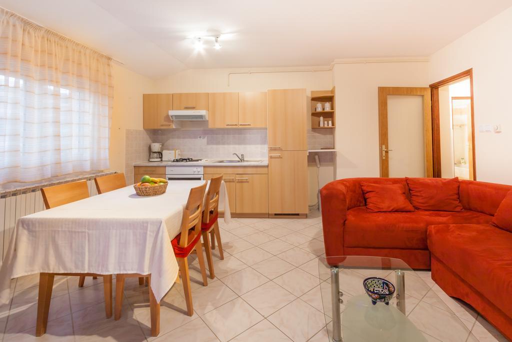 Apartment Aldo Pula Quarto foto