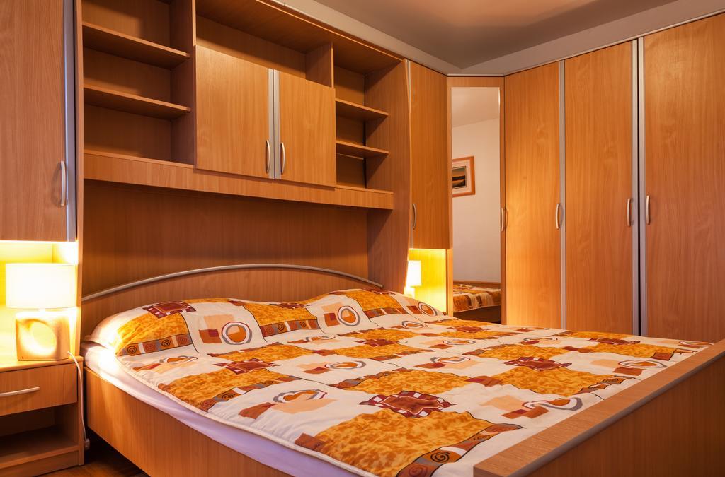 Apartment Aldo Pula Quarto foto